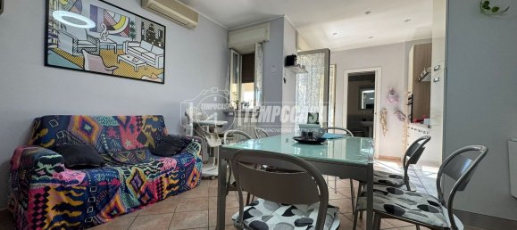 3-salle Appartement à Naples, Italy No. 268082 19