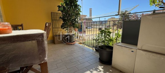 3-salle Appartement à Naples, Italy No. 268082 12