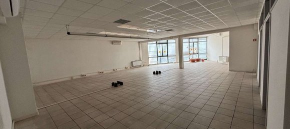 Bureau à Poggibonsi, Italy 265m² No. 119338 2