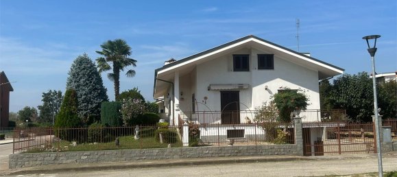 3 bedrooms Villa in Airasca, Italy No. 208807 15