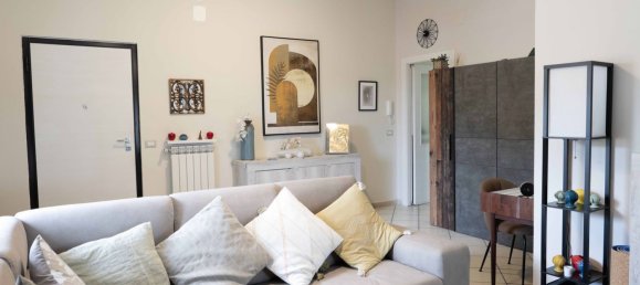 3 rooms Apartment in Acerra, Italy No. 96308 5