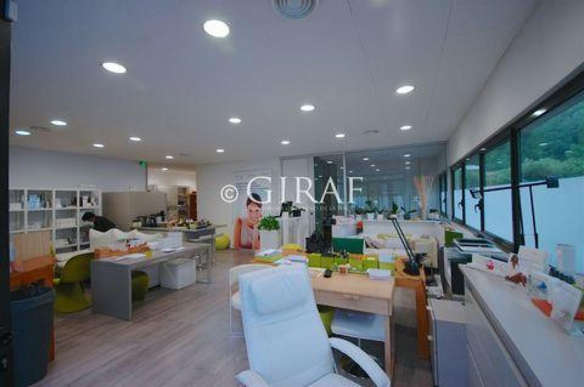 2 bedrooms Factory in La Colle-sur-Loup, France No. 21327