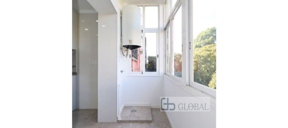 1 bedroom Apartment in Lisbon, Portugal No. 153993 12