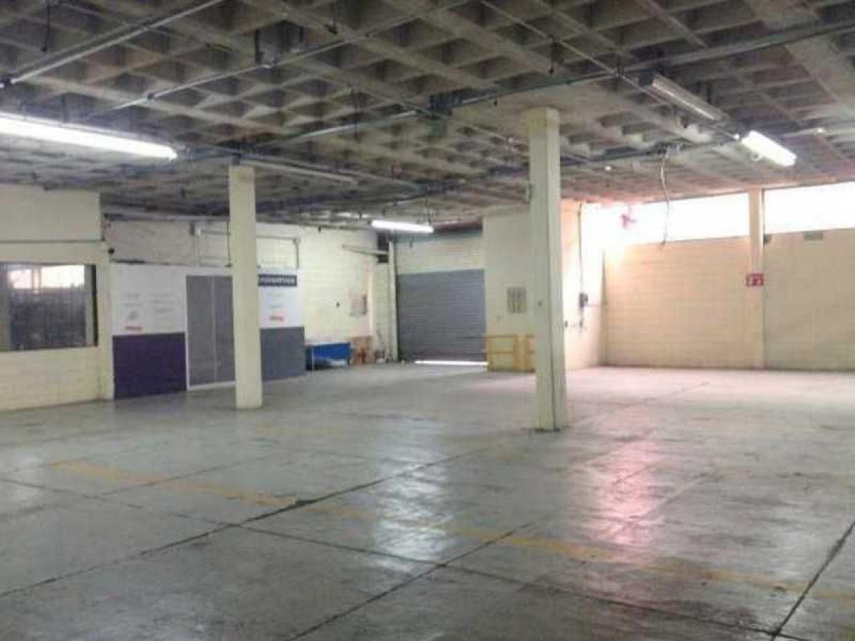 Здание 2500м² в Наукальпан де Хуарес, Мексика № 201681