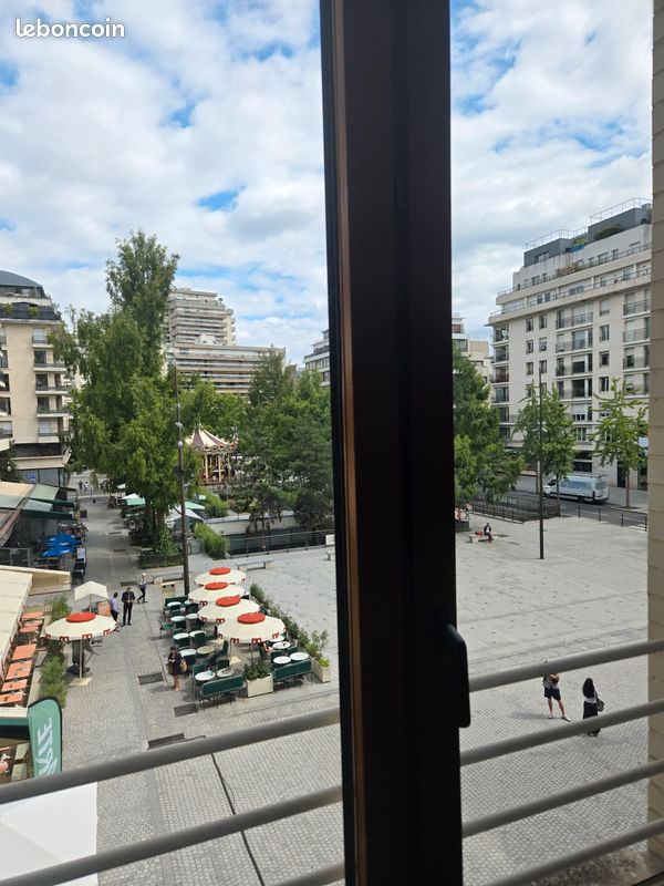 Studio in Boulogne-Billancourt, France No. 291218