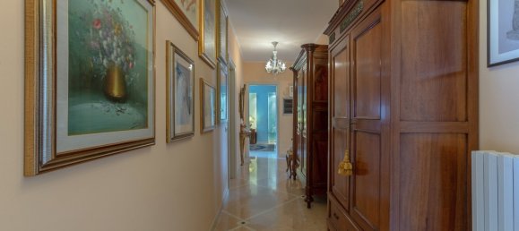 7 bedrooms Villa in Ferrara, Italy No. 33539 11