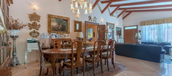 7 bedrooms Villa in Ferrara, Italy No. 33539 19