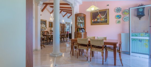 7 bedrooms Villa in Ferrara, Italy No. 33539 22