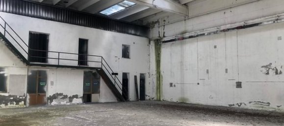 Lagerhaus in Casto, Italy 3860m², Nr. 86040 2