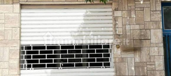 2-Zimmer Gewerbliche Immobilie in Bari, Italy, Nr. 353317 5