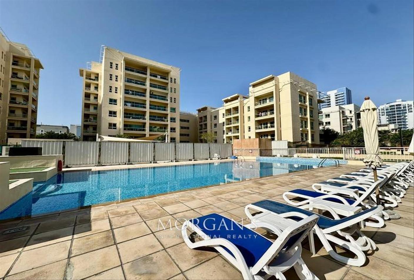 Apartamento T1 em Greens, UAE N.º 42829