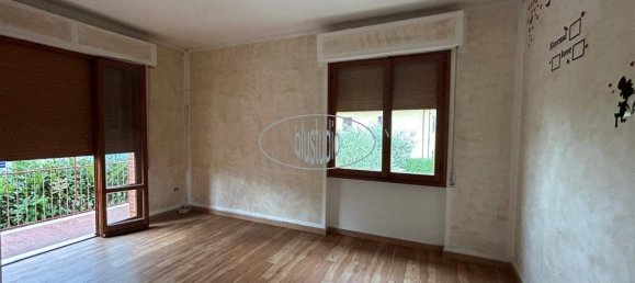 2 bedrooms Apartment in Castelfranco Piandiscò, Italy No. 266342 2