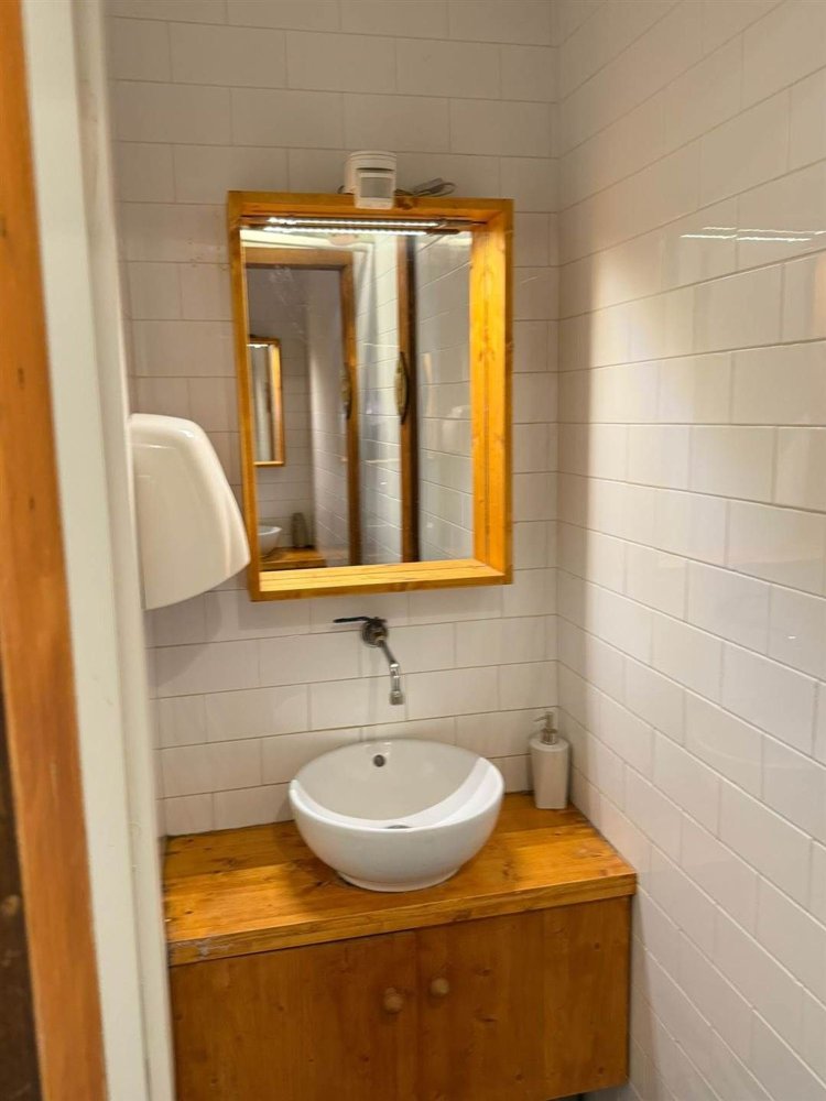 120m² Commercial property in Milan, Italy No. 261594