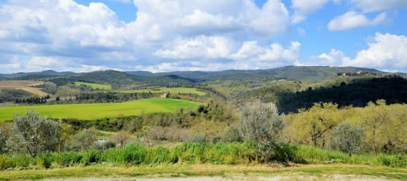 670m² Commercial property in Marsciano, Italy No. 315422 12