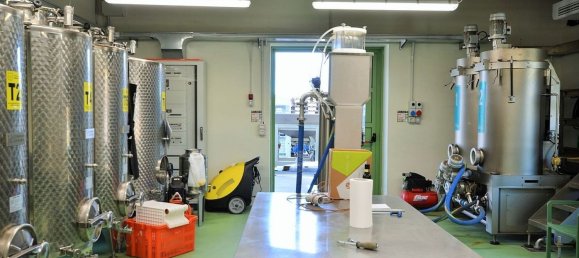 670m² Commercial property in Marsciano, Italy No. 315422 11