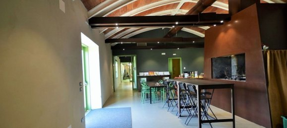 670m² Commercial property in Marsciano, Italy No. 315422 21