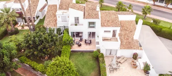 3 bedrooms Townhouse in Marbella, Spain No. 191469 3
