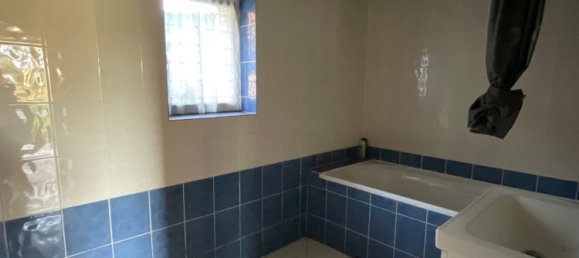 2 bedrooms House in Plou, France No. 210004 7