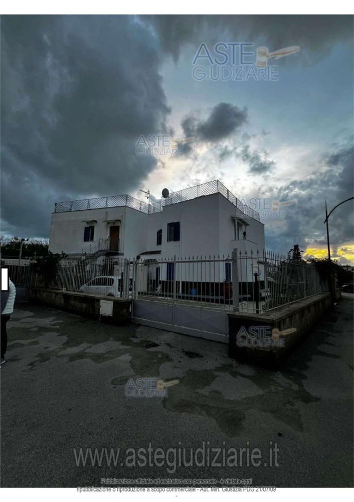 6 rooms Apartment in Giugliano in Campania, Italy No. 224687