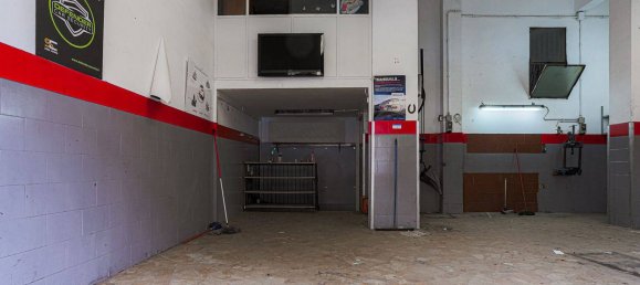 2 rooms Commercial property in Rome, Italy No. 147198 5