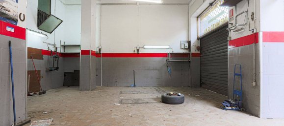 2 rooms Commercial property in Rome, Italy No. 147198 9