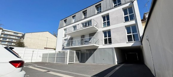 2 bedrooms Apartment in Reims, France No. 235830 13