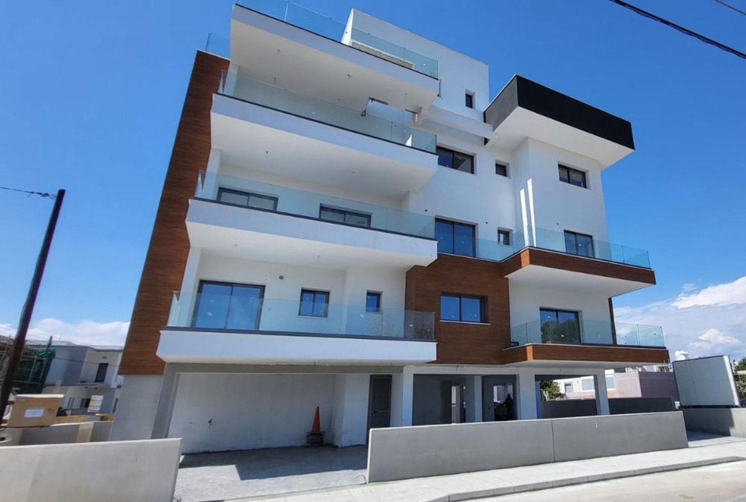 4 bedrooms Apartment in Zakaki, Cyprus No. 31220