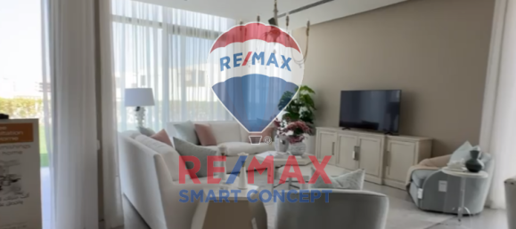 4 bedrooms Villa in Abu Dhabi, UAE No. 28155 9