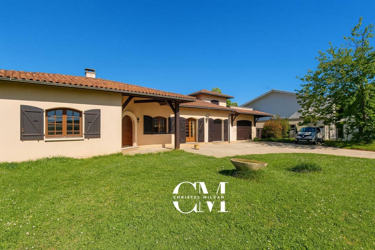 3 bedrooms House in Merignac, France No. 333239