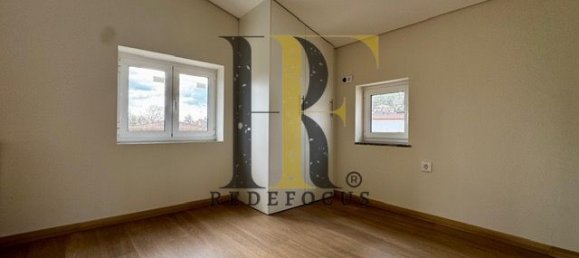 3 bedrooms House in Oliveira de Azemeis, Portugal No. 35701 5