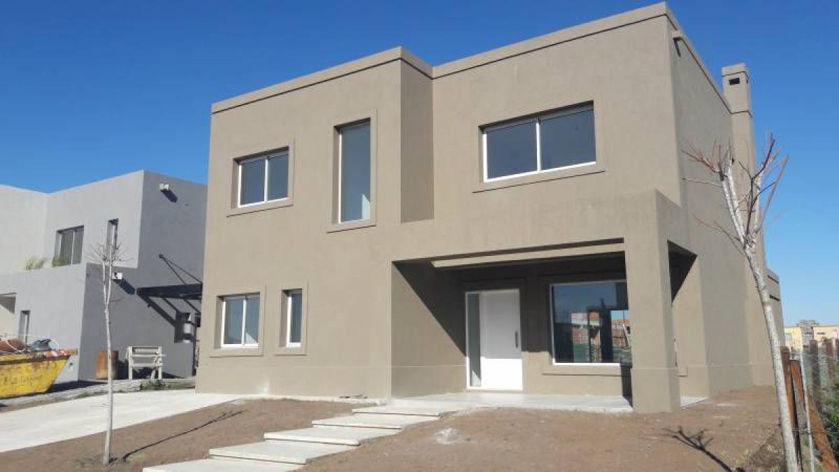 Дом с 3 спальнями в Тигре, Аргентина № 6518