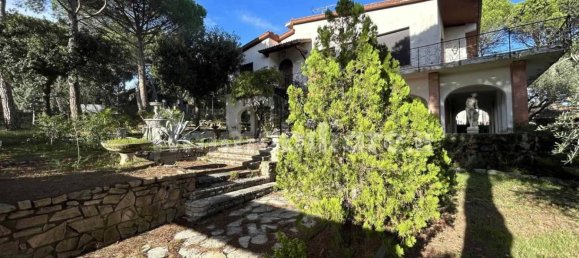 4 bedrooms Villa in Rosignano Marittimo, Italy No. 82127 16