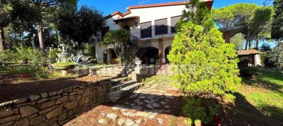 4 bedrooms Villa in Rosignano Marittimo, Italy No. 82127 3