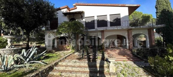 4 bedrooms Villa in Rosignano Marittimo, Italy No. 82127 4