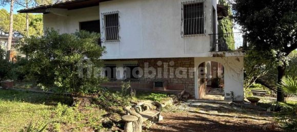 4 bedrooms Villa in Rosignano Marittimo, Italy No. 82127 6