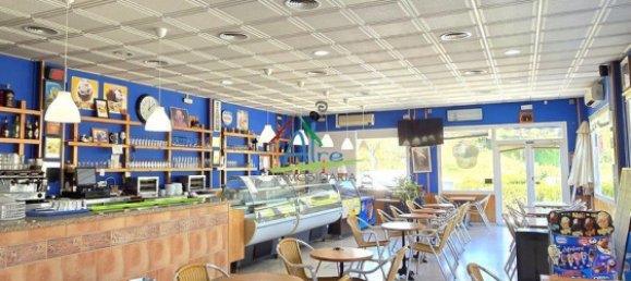 150m² Commercial property in Almonte, Spain No. 22075 3