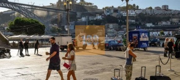 9 bedrooms Building in Porto, Portugal No. 109964 13