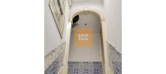 9 bedrooms Building in Porto, Portugal No. 109964 5