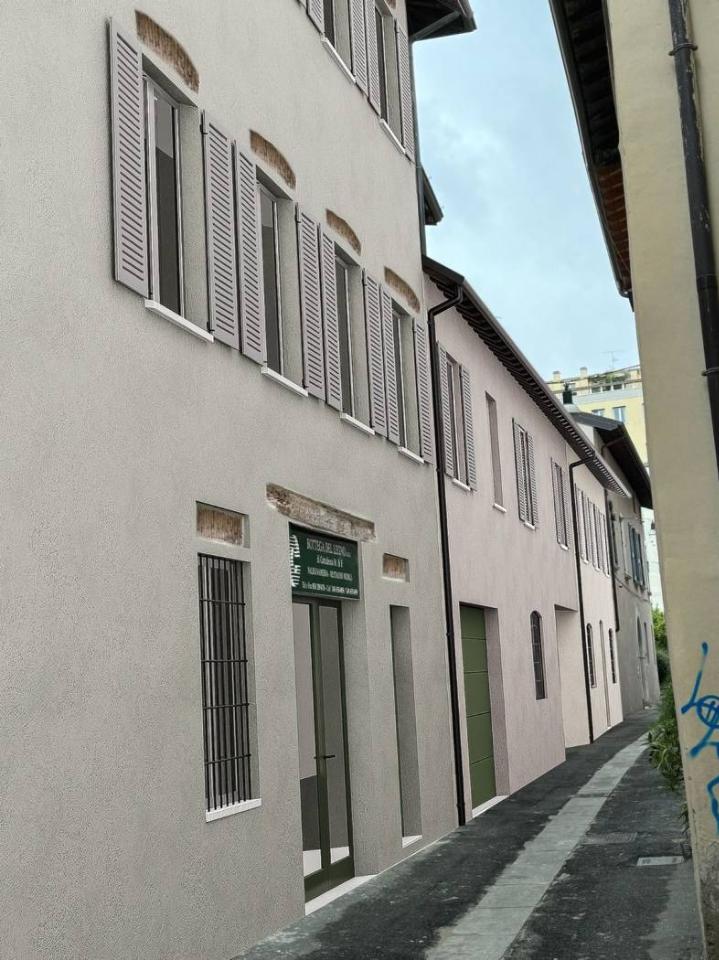 Apartamento de 3 divisões em Brescia, Italy N.º 18643