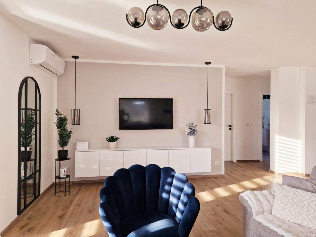 7 rooms House in Aurolzmunster, Austria No. 170161