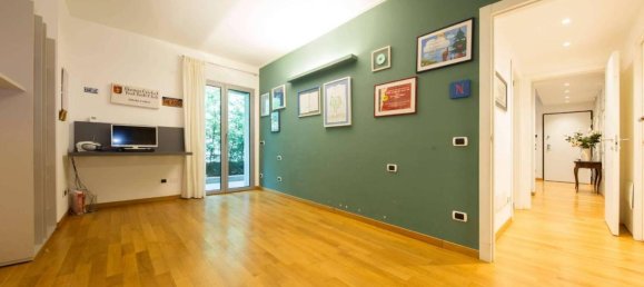 3 rooms Apartment in Genoa, Italy No. 83155 27