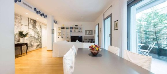 3 rooms Apartment in Genoa, Italy No. 83155 9