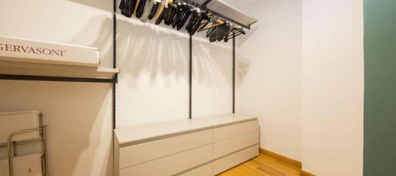 3 rooms Apartment in Genoa, Italy No. 83155 22