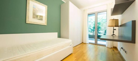 3 rooms Apartment in Genoa, Italy No. 83155 20