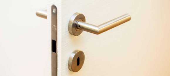 3 rooms Apartment in Genoa, Italy No. 83155 32