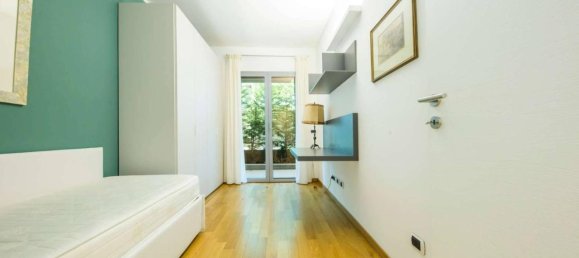 3 rooms Apartment in Genoa, Italy No. 83155 19