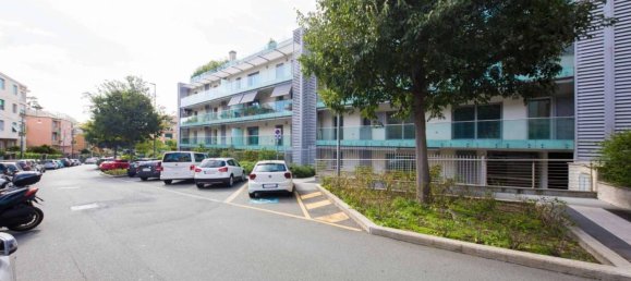 3 rooms Apartment in Genoa, Italy No. 83155 43