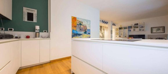 3 rooms Apartment in Genoa, Italy No. 83155 15