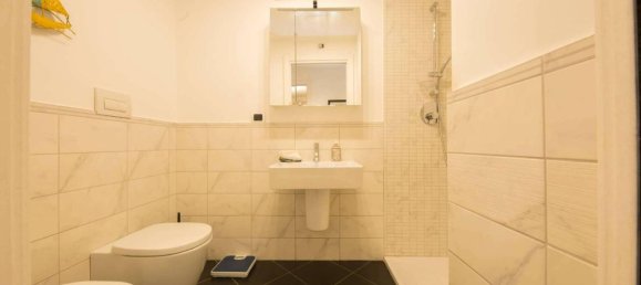 3 rooms Apartment in Genoa, Italy No. 83155 23