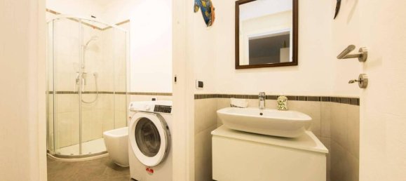 3 rooms Apartment in Genoa, Italy No. 83155 12